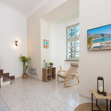 Oliviers -agreable 2 Pieces Dans Maison Bourgeoise Апартаменти Мантон