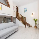 Oliviers -agreable 2 Pieces Dans Maison Bourgeoise 멍똥