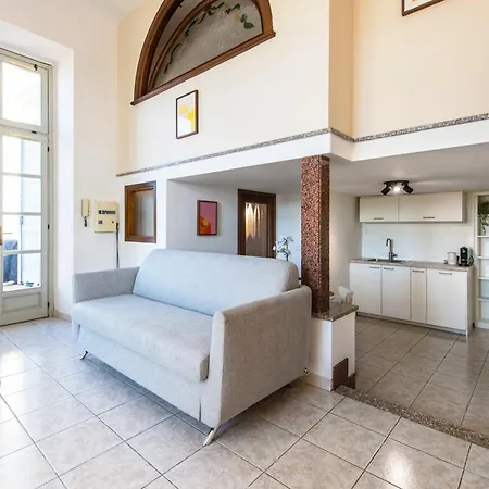 Oliviers -agréable 2 Pièces Dans Maison Bourgeoise Appartement