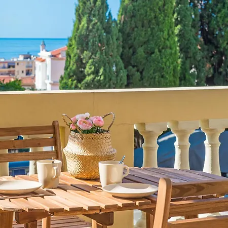 Oliviers -agreable 2 Pieces Dans Maison Bourgeoise Ментона