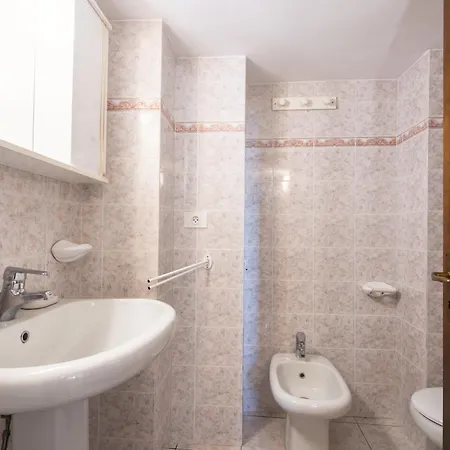 Oliviers -agreable 2 Pieces Dans Maison Bourgeoise Апартаменты *
