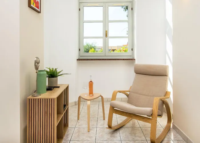 Oliviers -agréable 2 Pièces Dans Maison Bourgeoise Menton